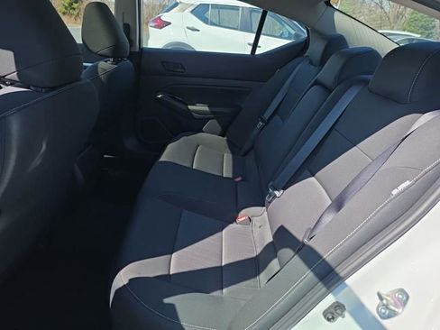 Used 2023 Nissan Altima 2.5 SV w/ SV Premium Package image 8