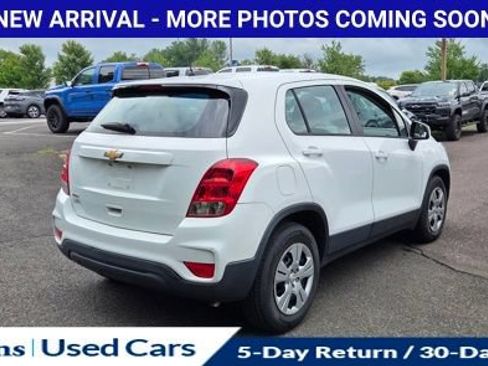 Used 2018 Chevrolet Trax LS FWD image 11