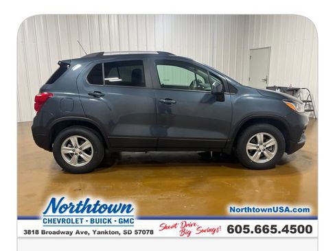 Used 2022 Chevrolet Trax LT w/ LT Convenience Package AWD/4WD image 11