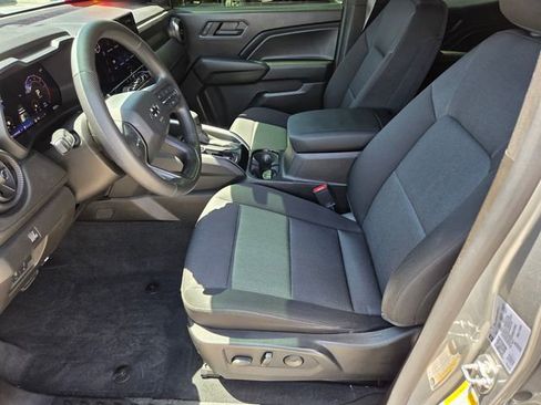 Certified 2024 Chevrolet Colorado Trail Boss w/ Technology Package AWD/4WD image 10