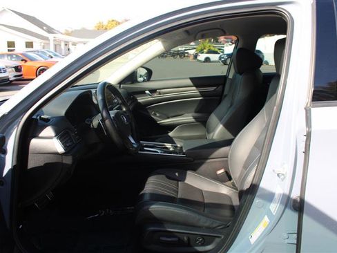 Used 2022 Honda Accord Sport Special Edition image 9