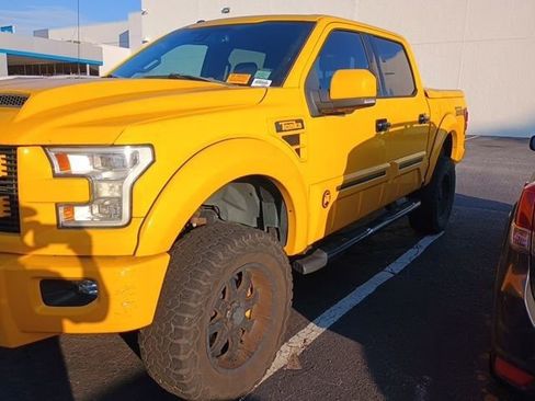 Used 2016 Ford F150 Lariat w/ Equipment Group 502A Luxury AWD/4WD image 3