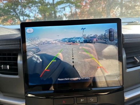 Used 2023 Ford Expedition Max XLT image 39