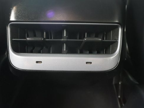 Used 2023 Tesla Model Y Long Range AWD/4WD image 51