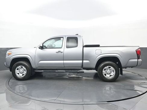 Used 2019 Toyota Tacoma SR w/ SR Convenience Package image 19