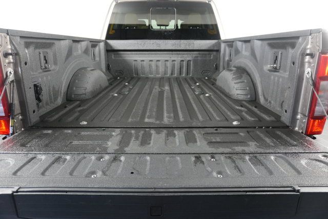 Used 2022 Ford F350 Lariat w/ Chrome Package AWD/4WD image 27
