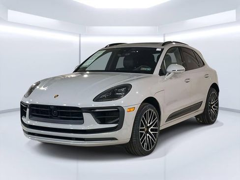 Certified 2023 Porsche Macan S AWD/4WD image 1