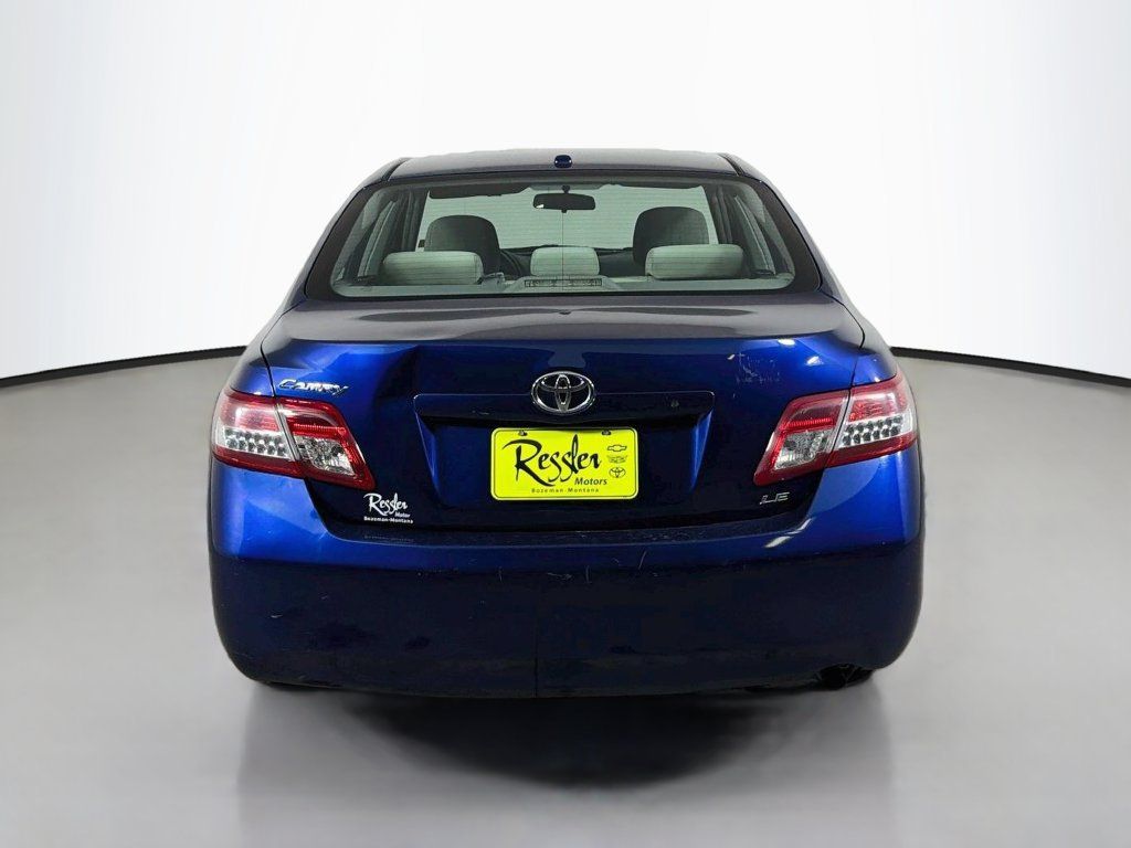 Used 2010 Toyota Camry LE FWD image 7