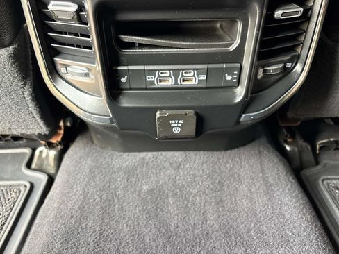 Used 2021 RAM 2500 Limited AWD/4WD image 15