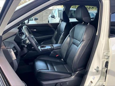 Certified 2023 Nissan Rogue SL w/ SL Premium Package image 8