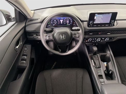 Used 2025 Honda Accord SE image 21