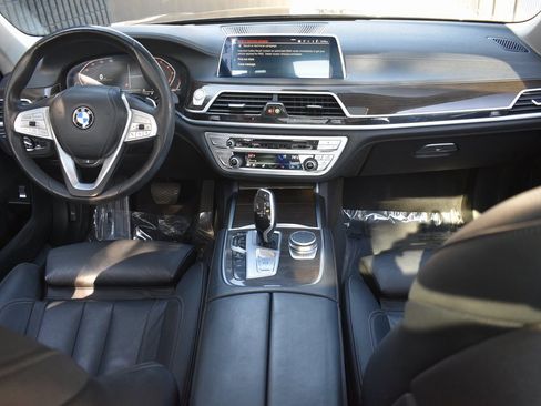 Used 2020 BMW 740i w/ Cold Weather Package image 38