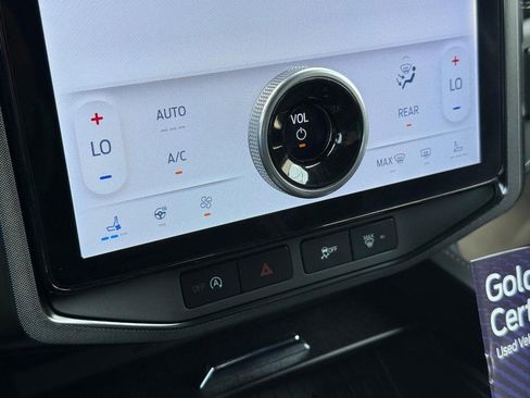 Certified 2024 Ford Expedition Max Platinum image 29