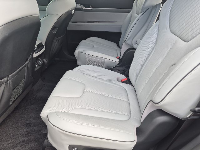 Used 2023 Hyundai Palisade SEL w/ Premium Package FWD image 23