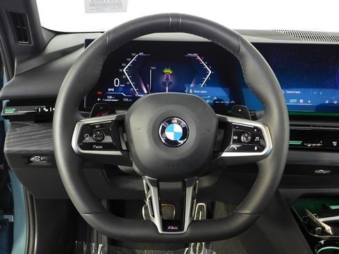 Used 2026 BMW 530i w/ M Sport Package RWD image 27