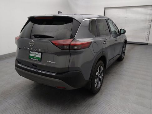 Used 2023 Nissan Rogue SV image 9