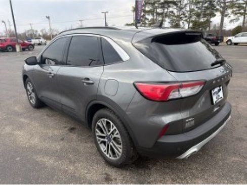Used 2022 Ford Escape SEL w/ Technology Package FWD image 5