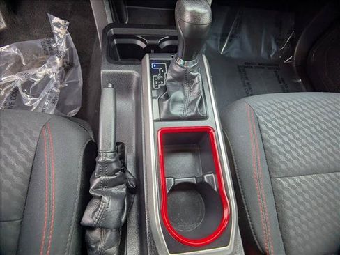 Used 2022 Toyota Tacoma SR5 AWD/4WD image 12