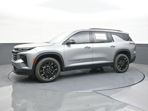 New 2026 Chevrolet Traverse LT w/ Midnight/Sport Edition FWD image 6