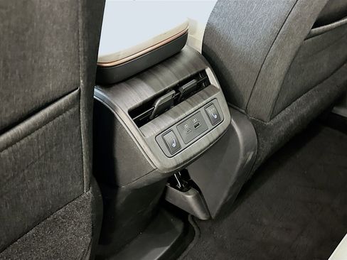 Used 2024 Nissan Ariya AWD image 28