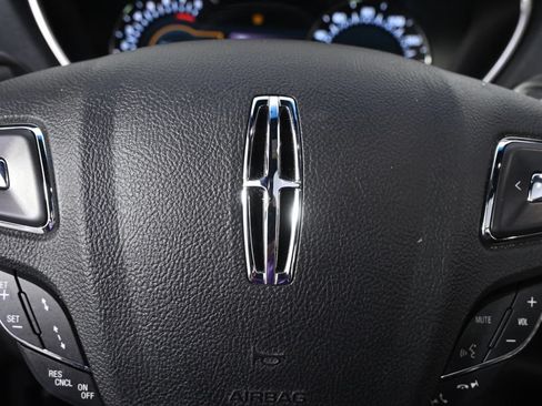 Used 2016 Lincoln MKX Reserve w/ Driver Assistance Package AWD/4WD image 35