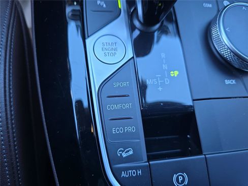 Used 2024 BMW X4 M40i w/ Premium Package image 21