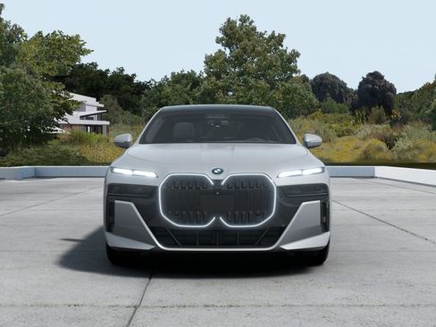 New 2026 BMW 750e xDrive AWD/4WD image 3