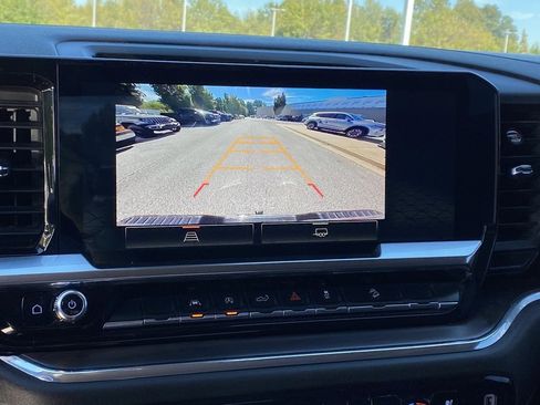 Used 2023 GMC Sierra 1500 SLT w/ SLT Premium Package image 18