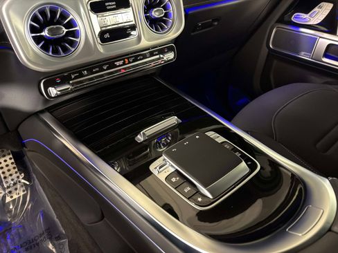 Used 2025 Mercedes-Benz G 550 image 43