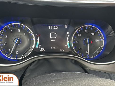 Used 2024 Chrysler Pacifica Pinnacle w/ Trailer Tow Group image 21