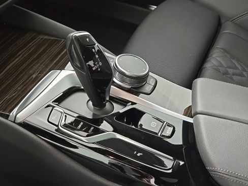 Certified 2022 BMW 540i xDrive w/ Convenience Package image 23