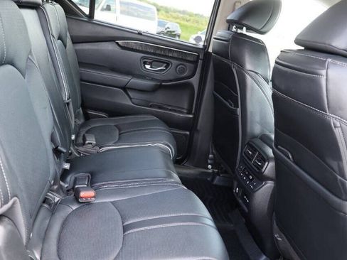Used 2024 Honda Pilot Elite image 16