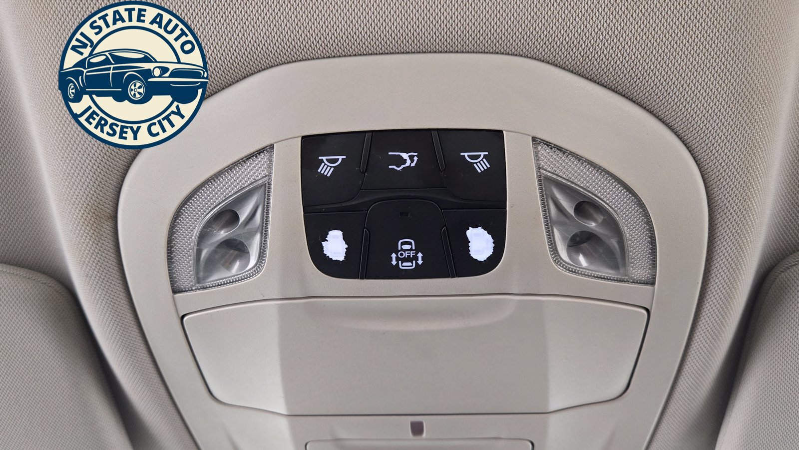 Used 2019 Chrysler Pacifica Touring-L FWD image 22