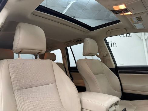Used 2023 Lexus GX 460 Premium w/ Accessory Package AWD/4WD image 30