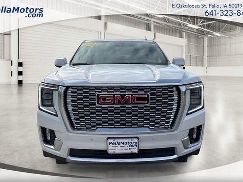 Used 2023 GMC Yukon Denali w/ Denali Reserve Package image 7