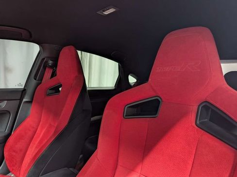 Used 2023 Honda Civic Type R image 11