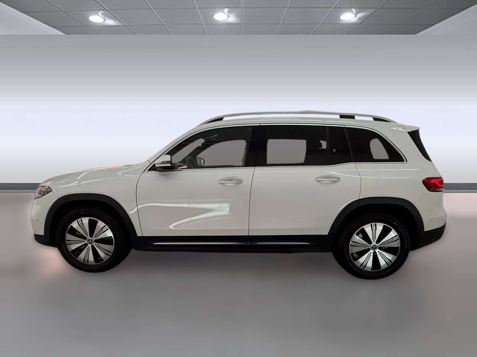 Used 2023 Mercedes-Benz EQB 300 4MATIC image 2