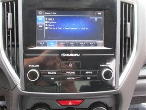 Used 2018 Subaru Impreza 2.0i Premium image 23