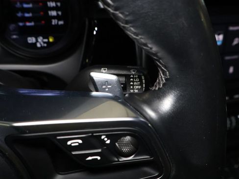 Used 2019 Porsche Macan AWD/4WD image 23