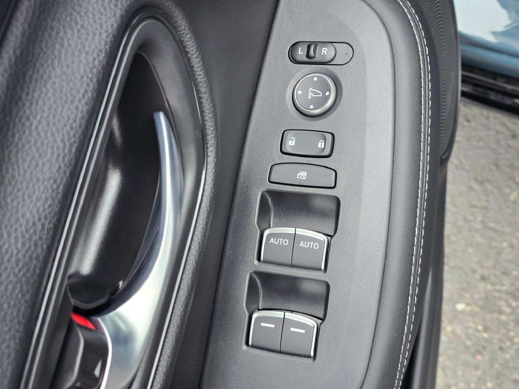 New 2027 Honda HR-V EX-L image 16