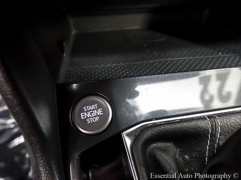 Used 2022 Volkswagen Tiguan SE AWD/4WD image 14
