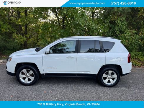 Used 2014 Jeep Compass Latitude image 1