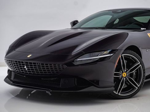 Used 2022 Ferrari Roma RWD image 4