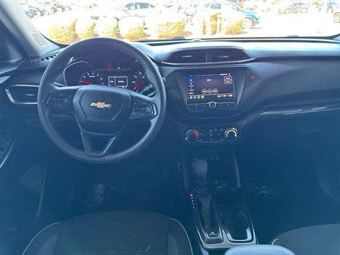 Used 2023 Chevrolet TrailBlazer LT FWD image 18