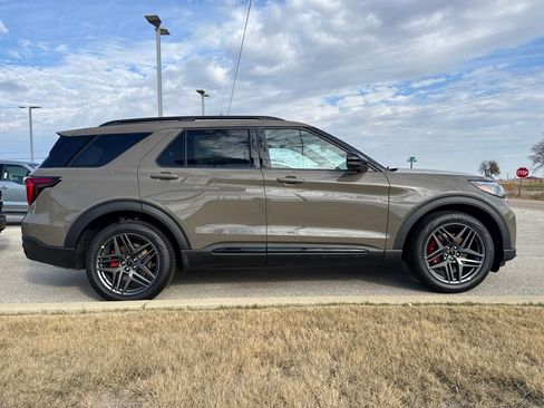 New 2026 Ford Explorer ST w/ Sun And Sound Package AWD/4WD image 14