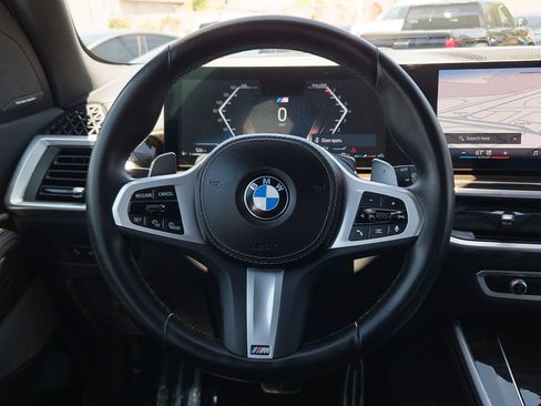 Certified 2024 BMW X5 xDrive40i w/ M Sport Package AWD/4WD image 19