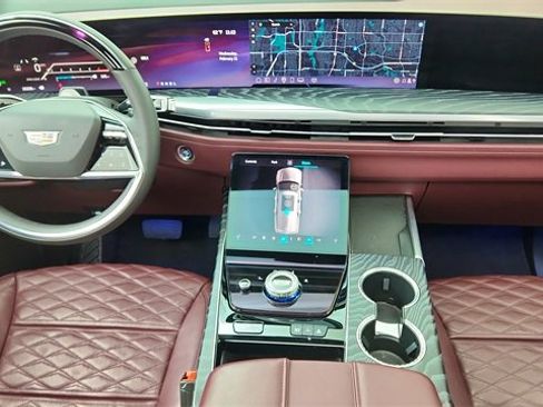 Used 2025 Cadillac Escalade Sport w/ Touring Package image 40