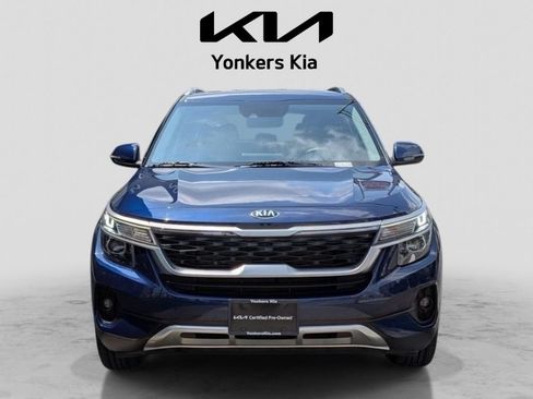 Certified 2021 Kia Seltos EX AWD/4WD image 3