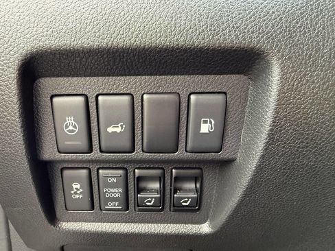 Used 2012 Nissan Murano LE AWD/4WD image 25
