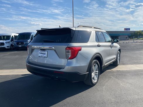 Used 2023 Ford Explorer XLT RWD image 19